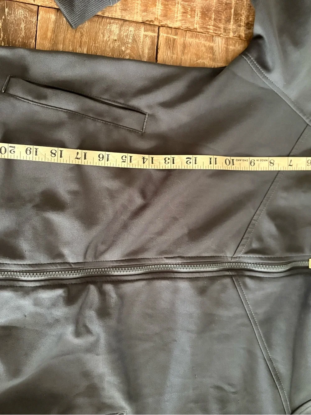 Switch Remarkable MCM-83 Legendary Billionaires Club Gold Track Jacket S